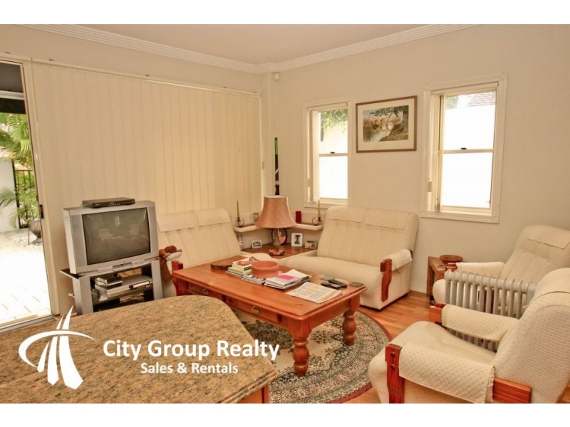 103 Salerno Street, Isle Of Capri QLD 4217