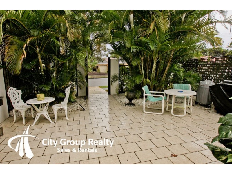 103 Salerno Street, Isle Of Capri QLD 4217