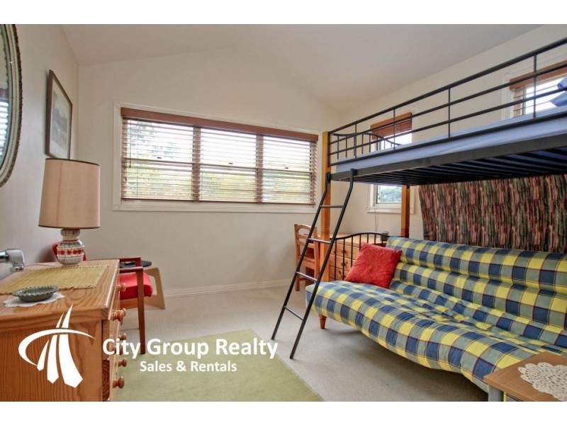 103 Salerno Street, Isle Of Capri QLD 4217