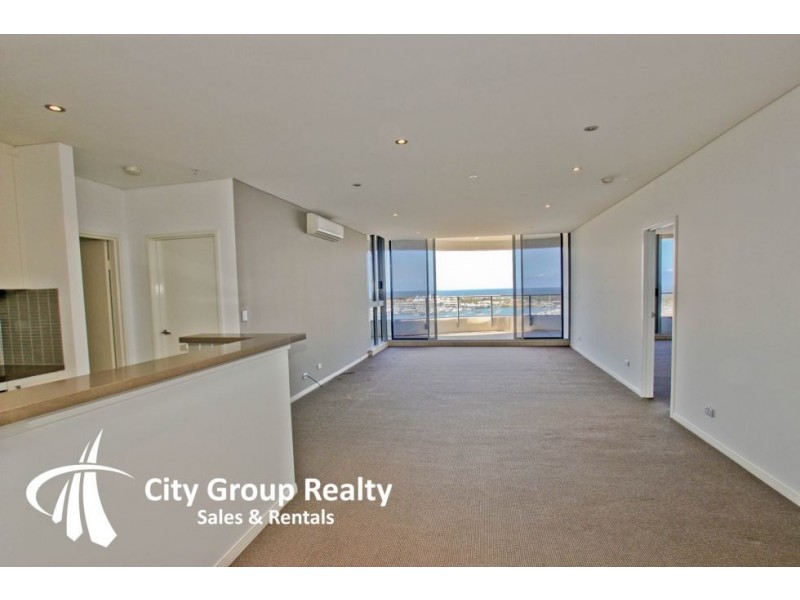 4 Como Cres, Southport QLD 4215