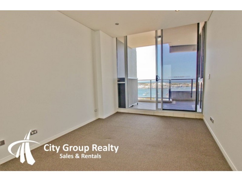 4 Como Cres, Southport QLD 4215