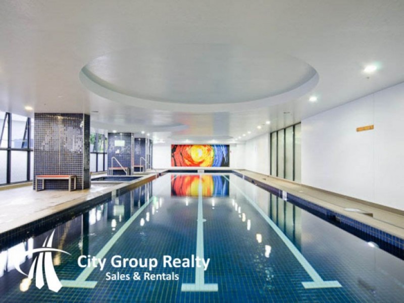 4 Como Cres, Southport QLD 4215