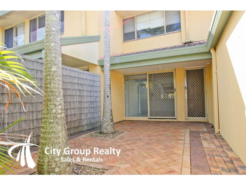 469 Pine Ridge Road, Runaway Bay QLD 4216
