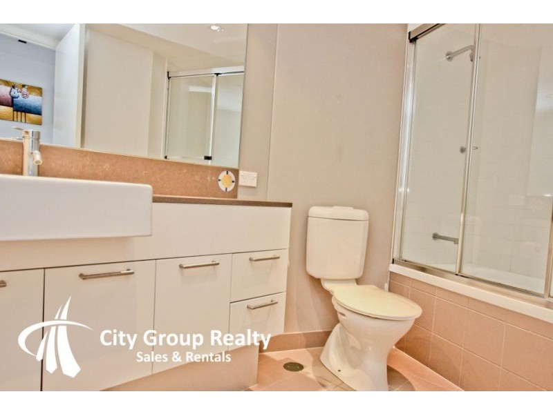 18 Enderley Avenue, Surfers Paradise QLD 4217