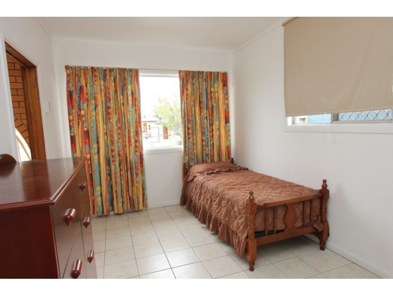 111 Monaco Street, Broadbeach Waters QLD 4218