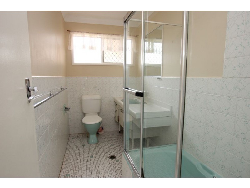 111 Monaco Street, Broadbeach Waters QLD 4218