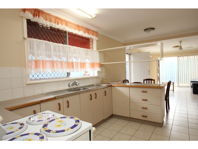 111 Monaco Street, Broadbeach Waters QLD 4218