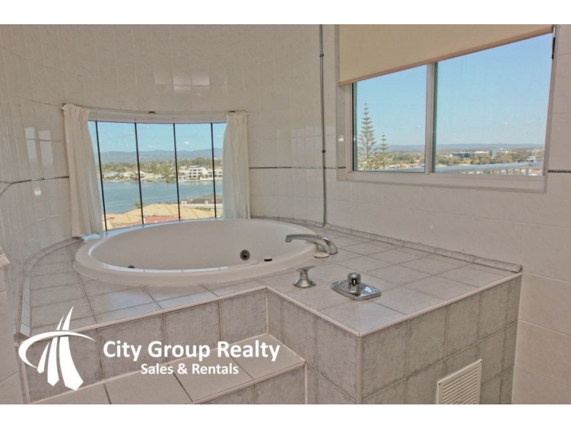 7 Mallana St, Surfers Paradise QLD 4217