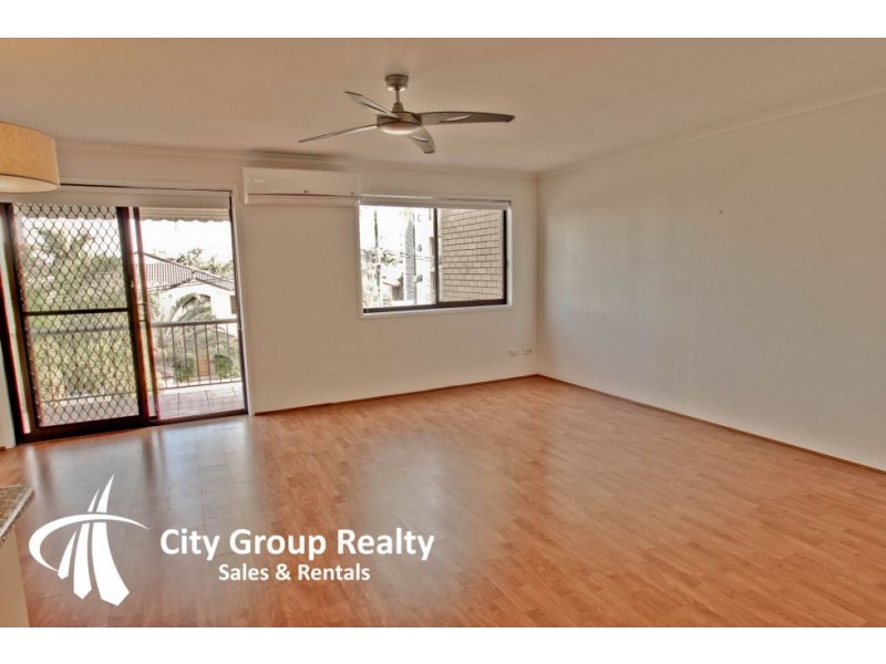 9 Bradford Street, Labrador QLD 4215