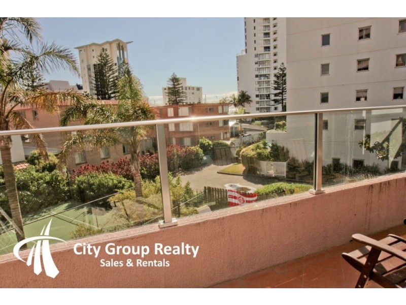 19 Fern Street, Broadbeach QLD 4218