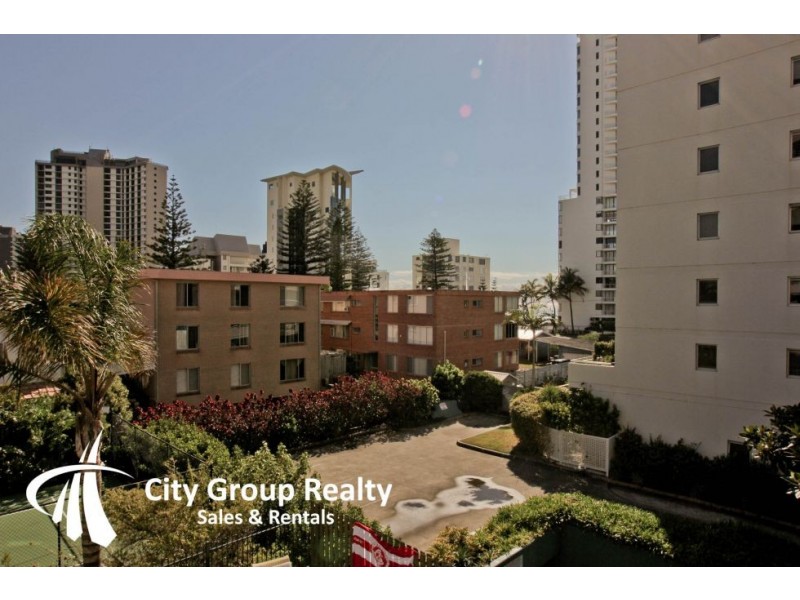 19 Fern Street, Broadbeach QLD 4218