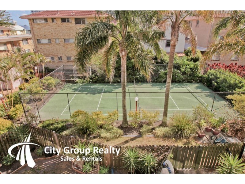 19 Fern Street, Broadbeach QLD 4218