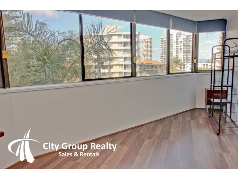 19 Fern Street, Broadbeach QLD 4218