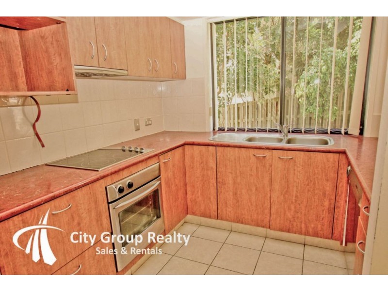 302 Christine Avenue, Varsity Lakes QLD 4227