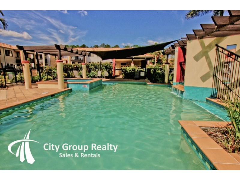 302 Christine Avenue, Varsity Lakes QLD 4227