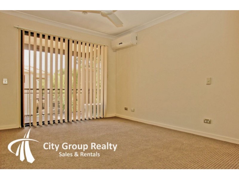 302 Christine Avenue, Varsity Lakes QLD 4227