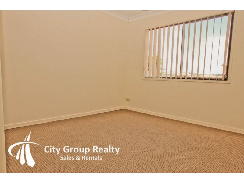 302 Christine Avenue, Varsity Lakes QLD 4227