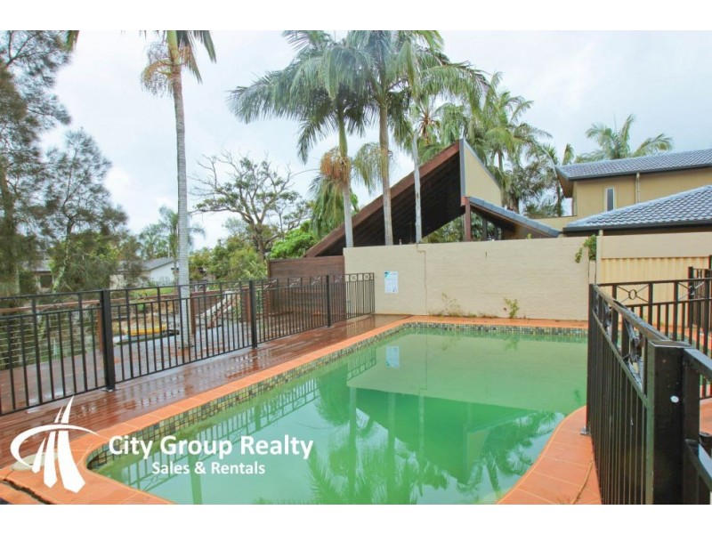 Broadbeach Waters QLD 4218