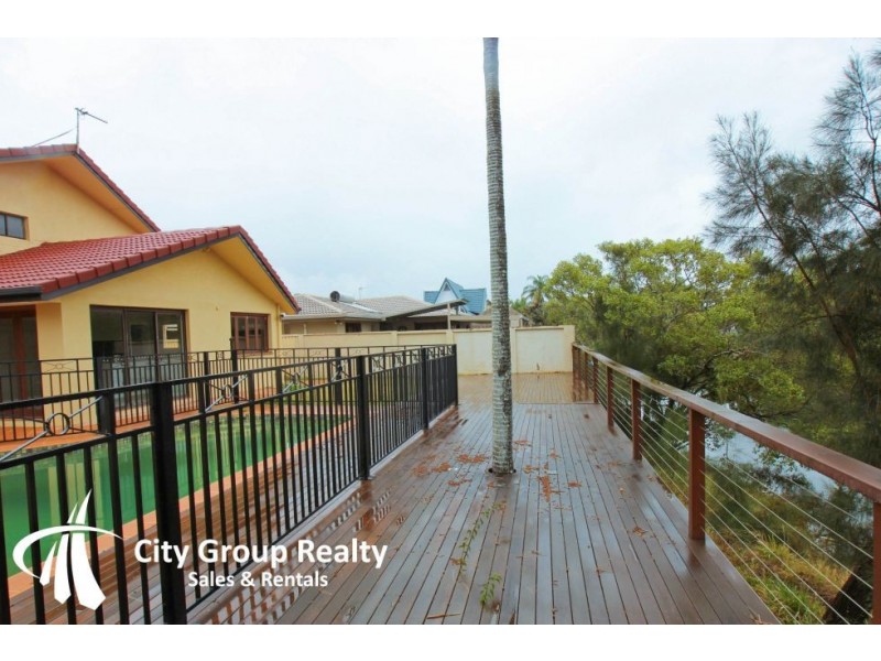 Broadbeach Waters QLD 4218