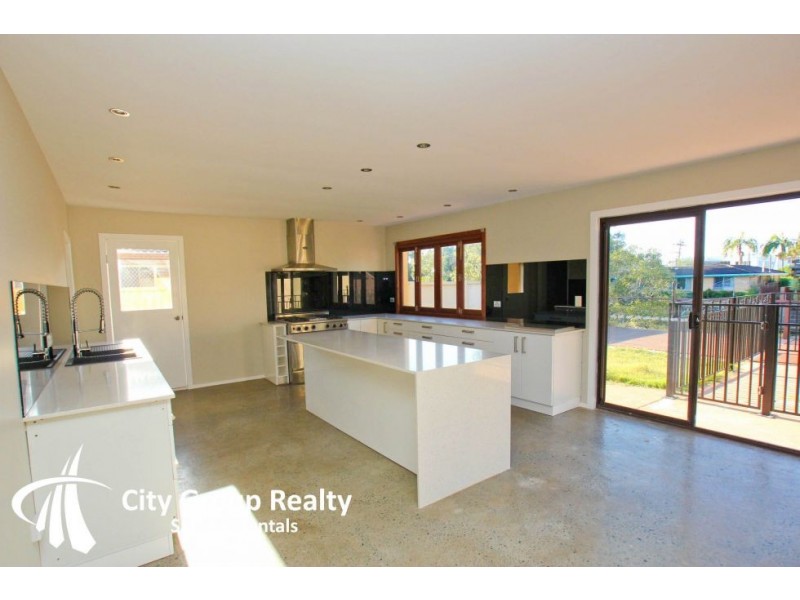 Broadbeach Waters QLD 4218