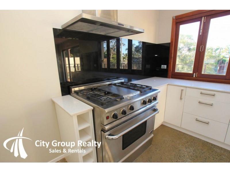 Broadbeach Waters QLD 4218