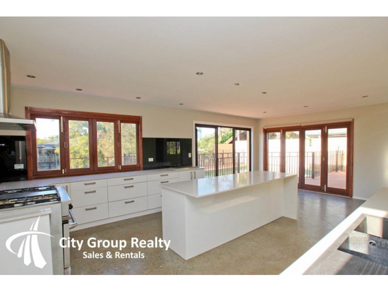Broadbeach Waters QLD 4218
