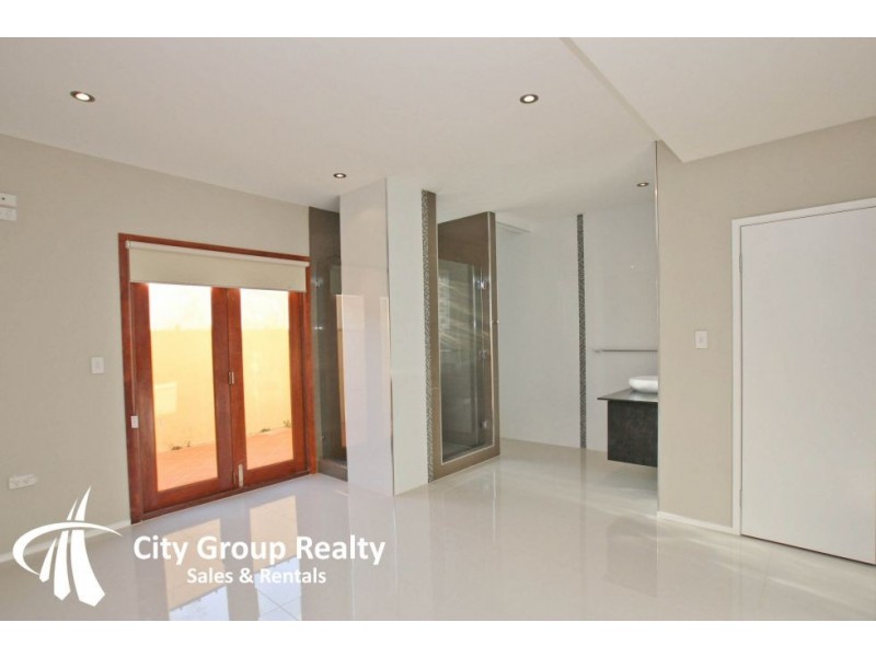 Broadbeach Waters QLD 4218