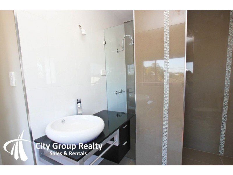 Broadbeach Waters QLD 4218