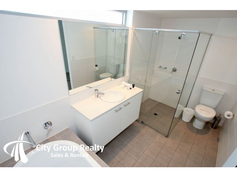 Broadbeach Waters QLD 4218