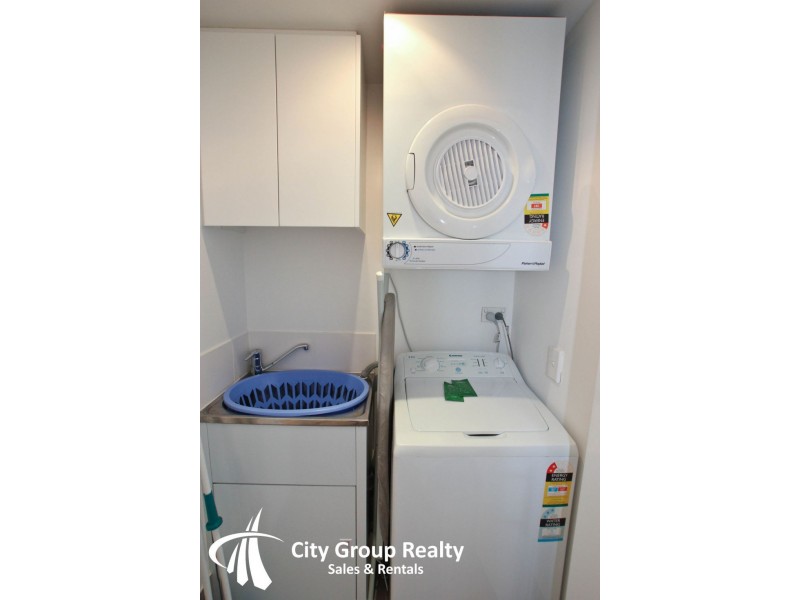 Broadbeach Waters QLD 4218