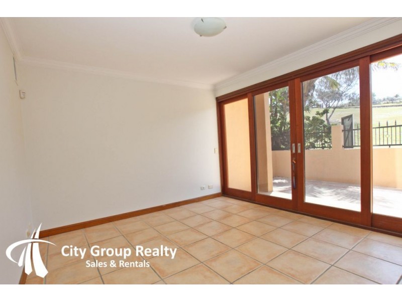 3 Brakes Cres, Miami QLD 4220