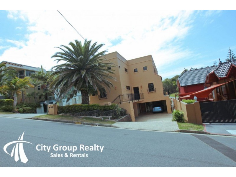 3 Brakes Cres, Miami QLD 4220