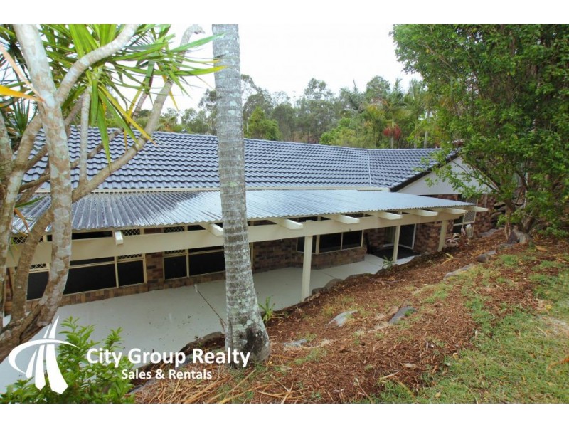 11 Paddington Drive, Carrara QLD 4211