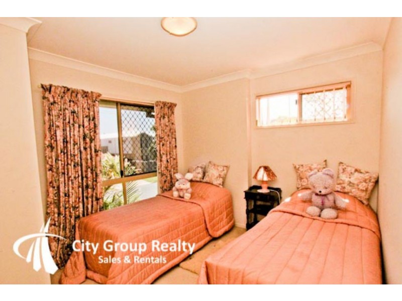 1/15 Cypress Tce, Palm Beach QLD 4221