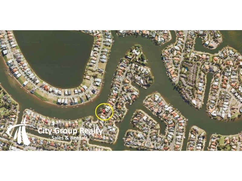 20 River Cr, Broadbeach Waters QLD 4218