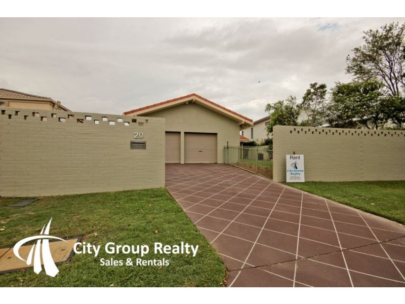 20 River Cr, Broadbeach Waters QLD 4218