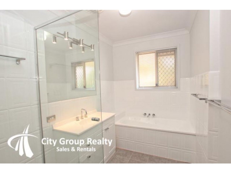 Highland Park QLD 4211