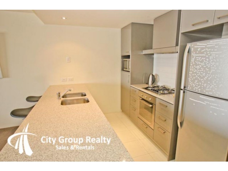 2004 Avalon, Surfers Paradise QLD 4217