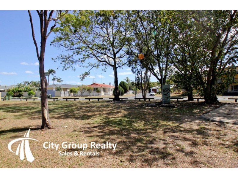 2 Dame Patti Avenue, Mermaid Waters QLD 4218