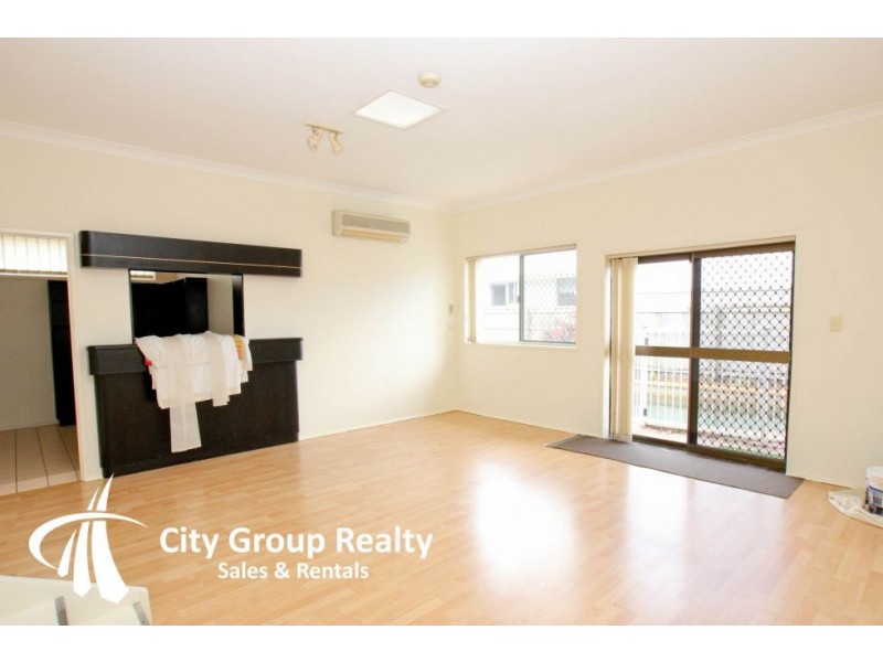 2 Dame Patti Avenue, Mermaid Waters QLD 4218