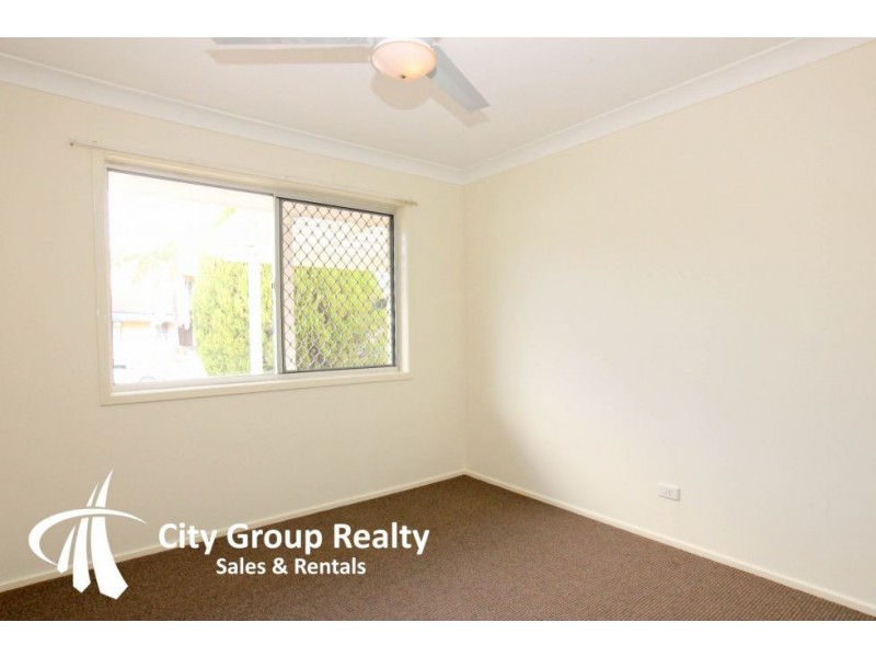 2 Dame Patti Avenue, Mermaid Waters QLD 4218