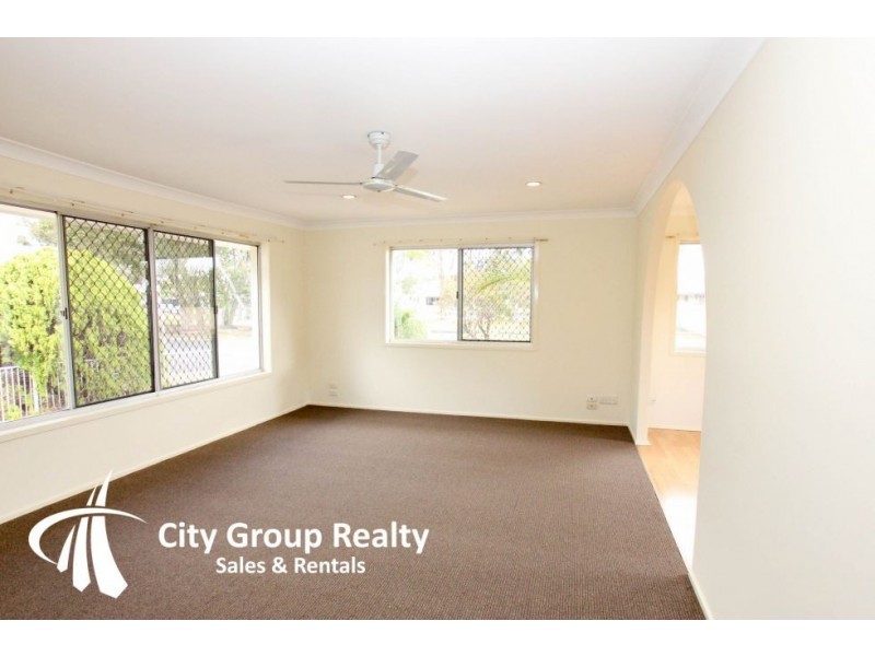 2 Dame Patti Avenue, Mermaid Waters QLD 4218