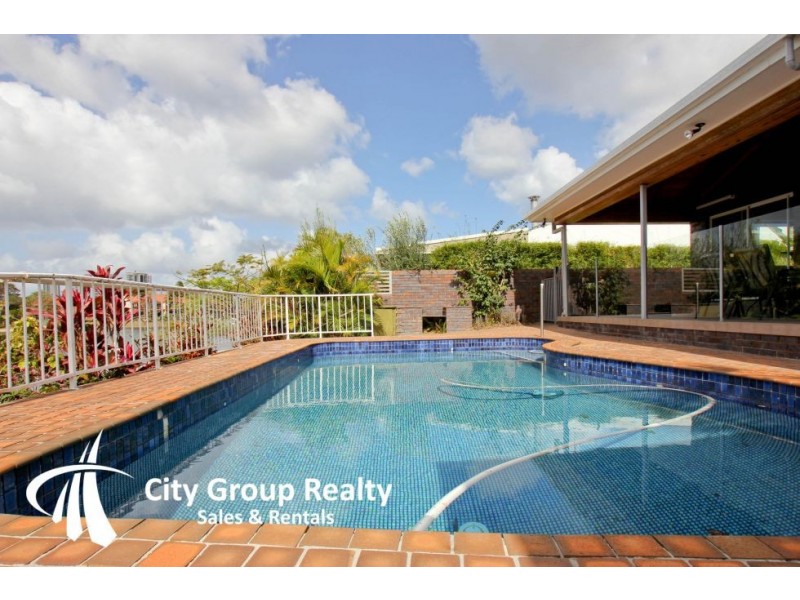 16 Sailaway Street, Mermaid Waters QLD 4218