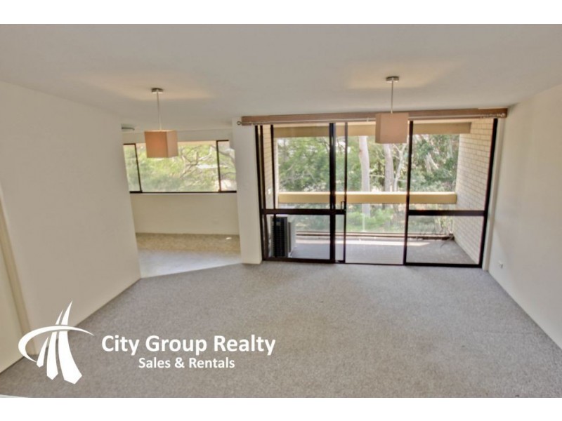 20 Rudd Street, Broadbeach Waters QLD 4218