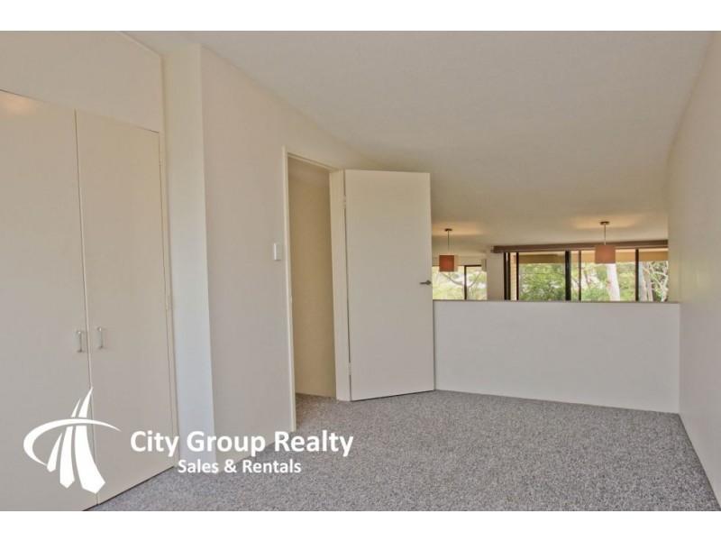 20 Rudd Street, Broadbeach Waters QLD 4218