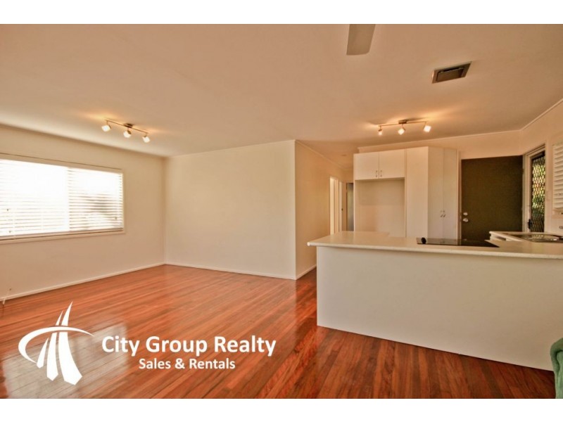 55 Pacific Ave, Miami QLD 4220