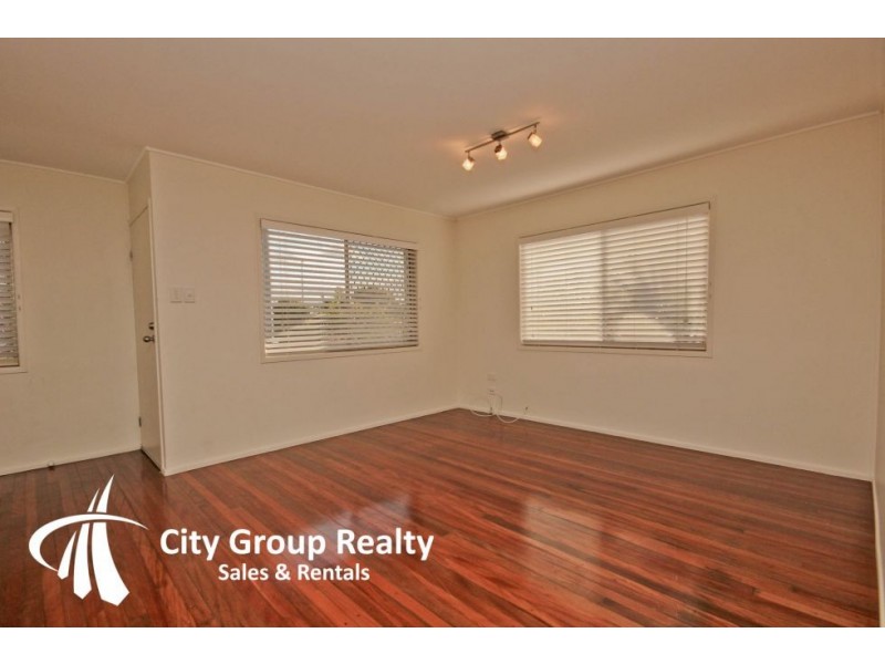 55 Pacific Ave, Miami QLD 4220