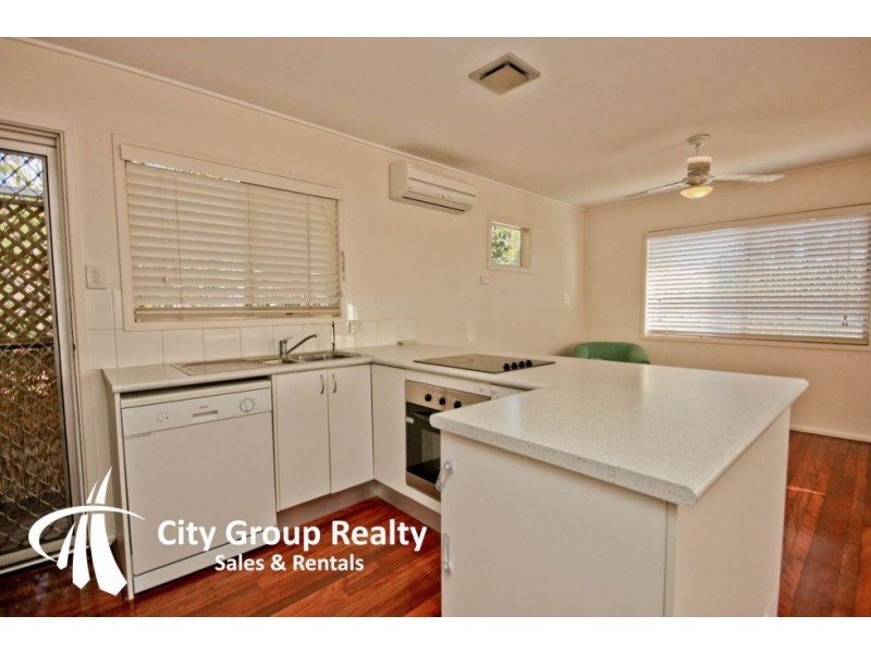 55 Pacific Ave, Miami QLD 4220