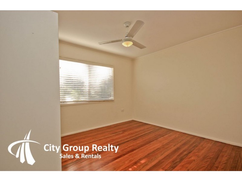 55 Pacific Ave, Miami QLD 4220