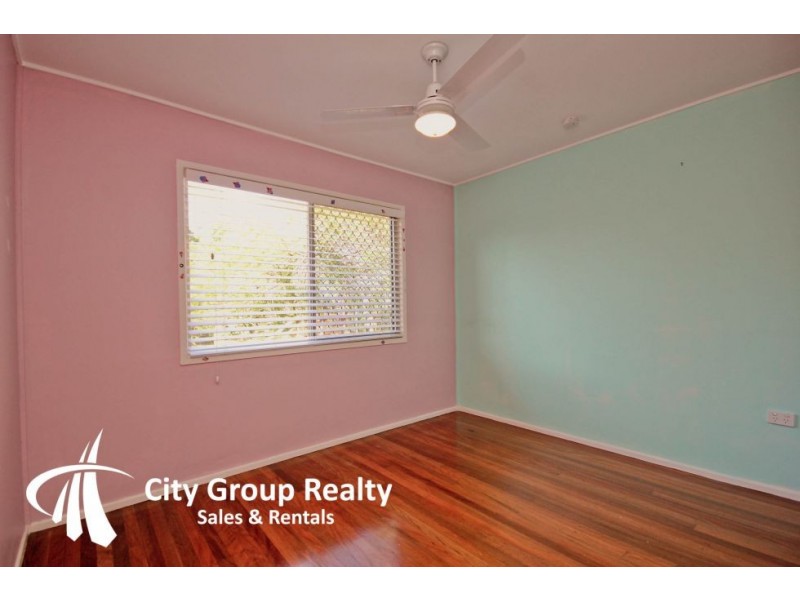 55 Pacific Ave, Miami QLD 4220